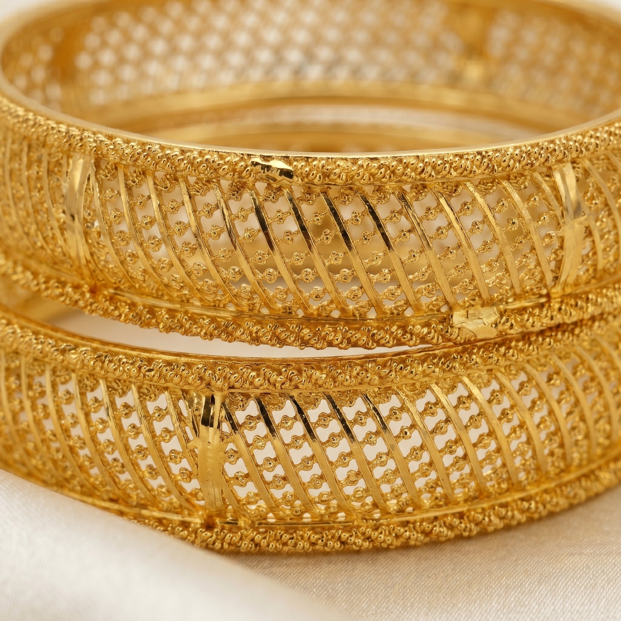 Gold Wide Rope-Bar Diagonal Open-Grille Bangle Pair