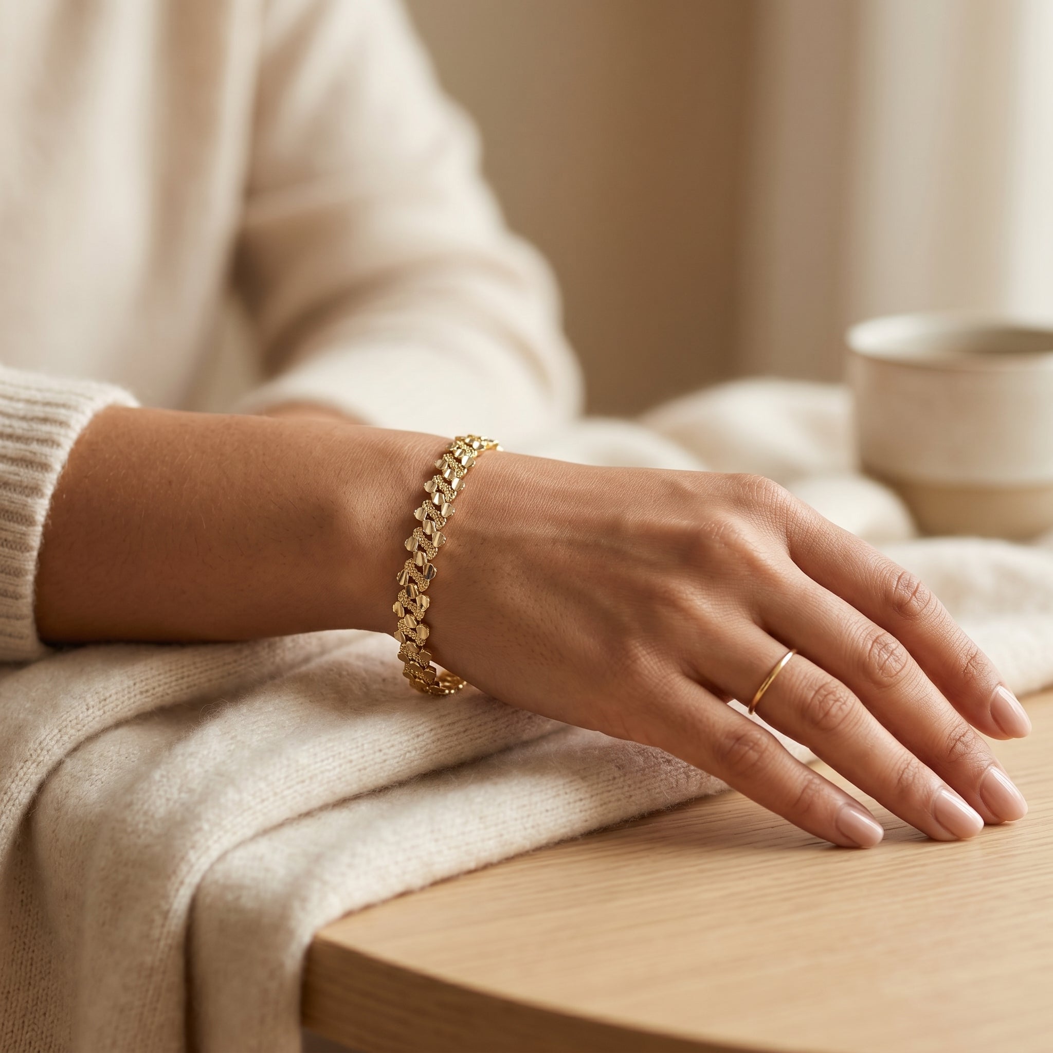 Gold Diamond Cut Link Bracelet