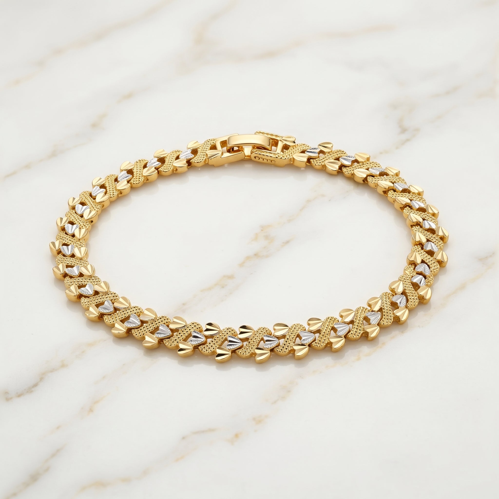 Gold Diamond Cut Link Bracelet