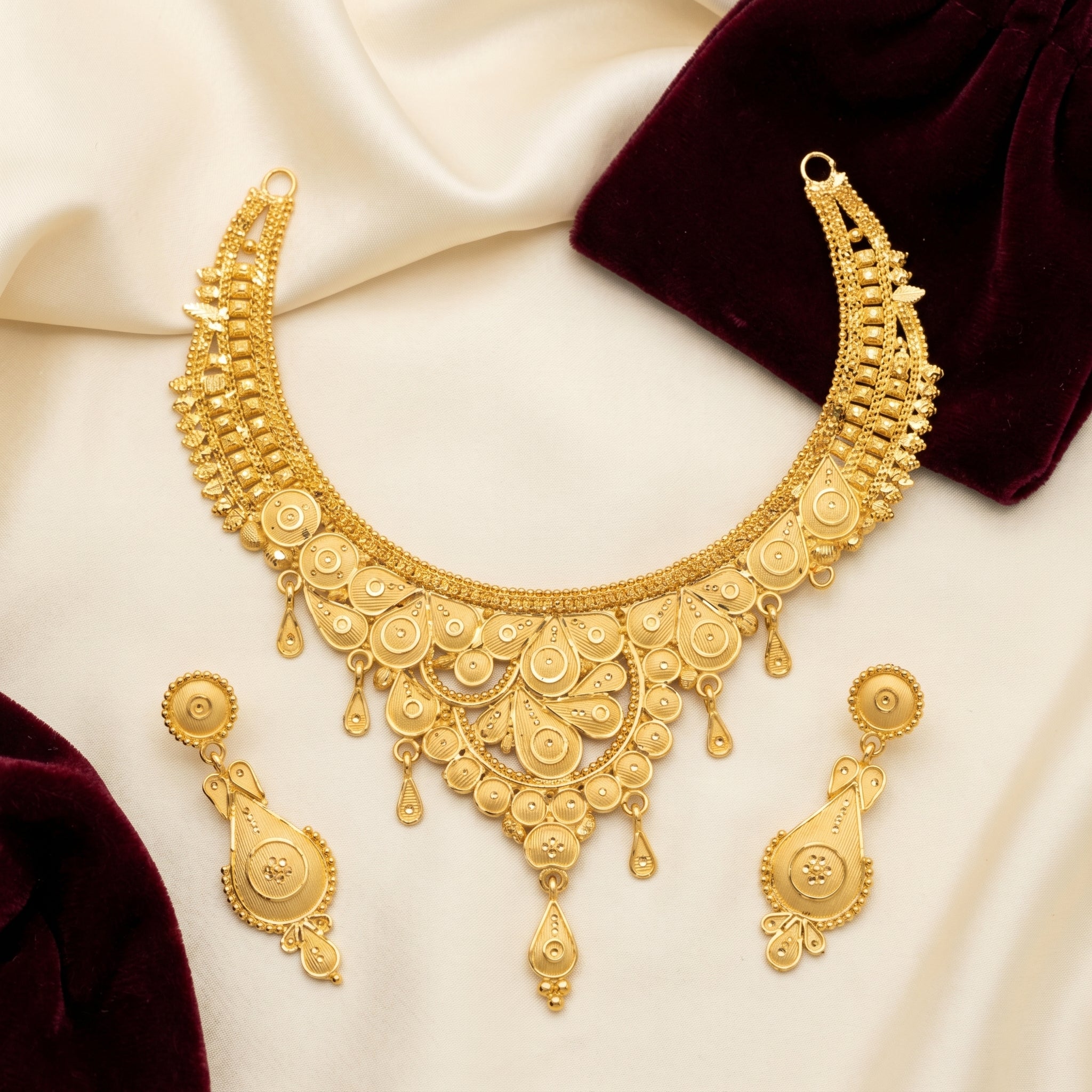 Gold Filigree Spiral Bib Teardrop Necklace Set
