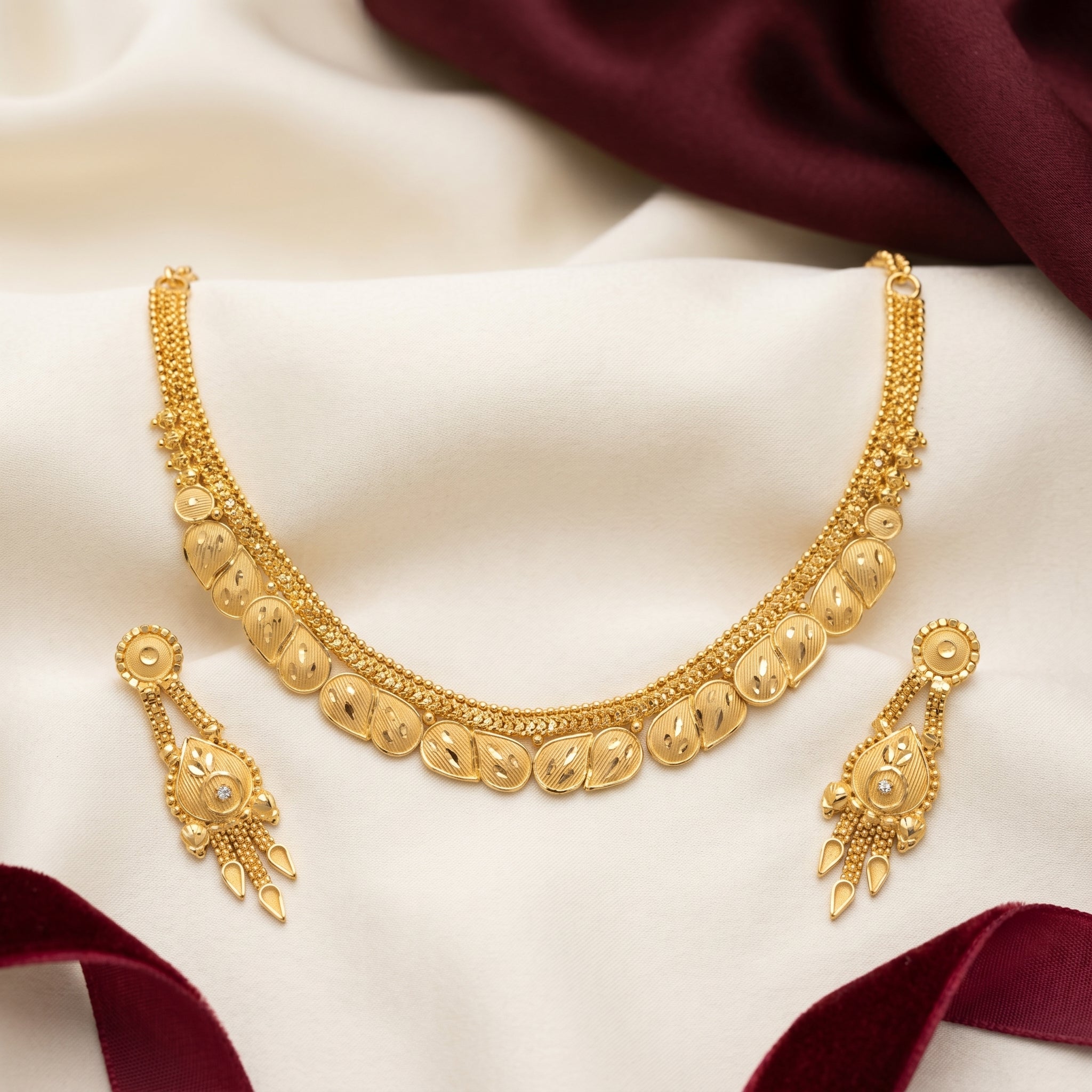 Gold Engraved Oval Bead Chain Necklace Set