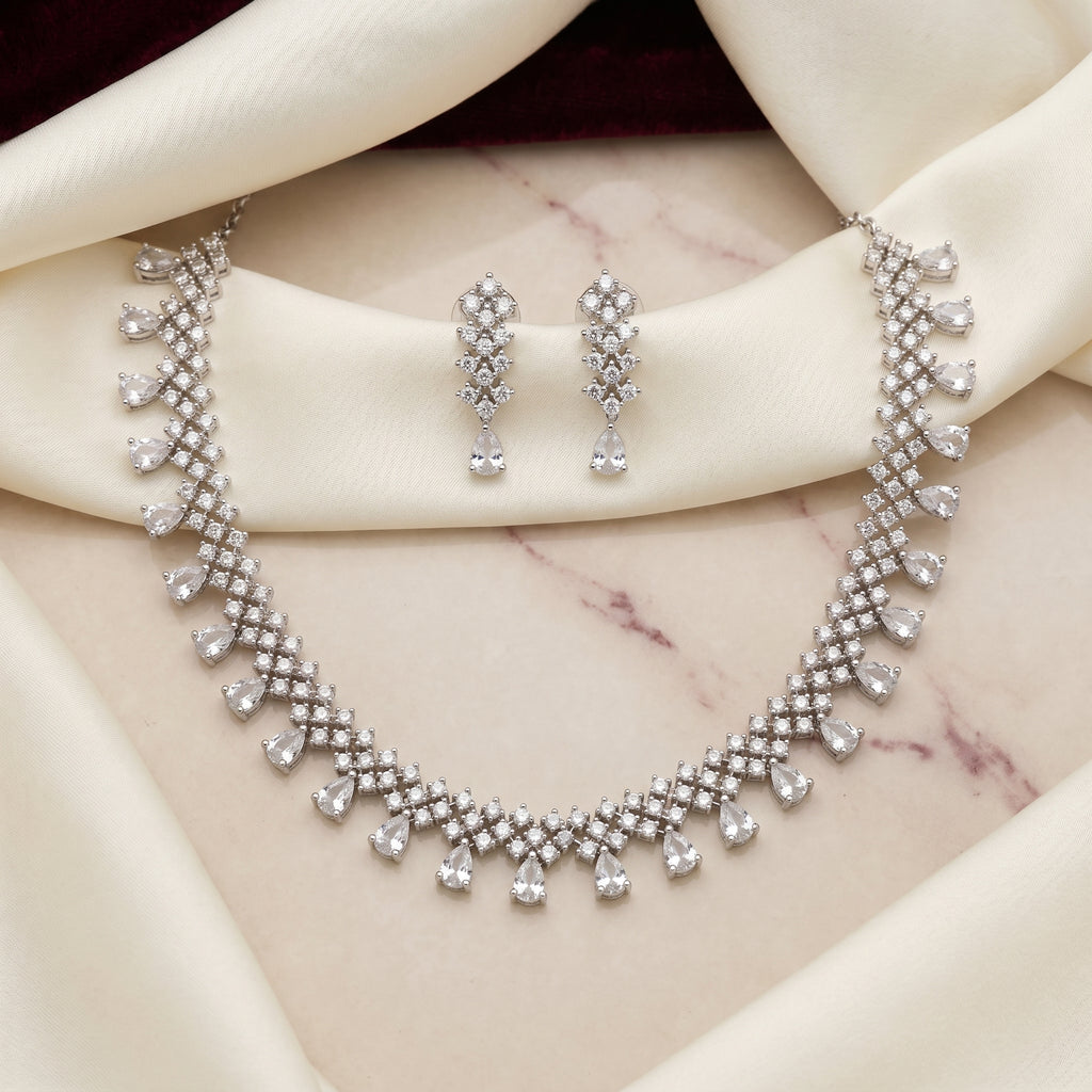Crosshatch Lattice Teardrop Necklace Set