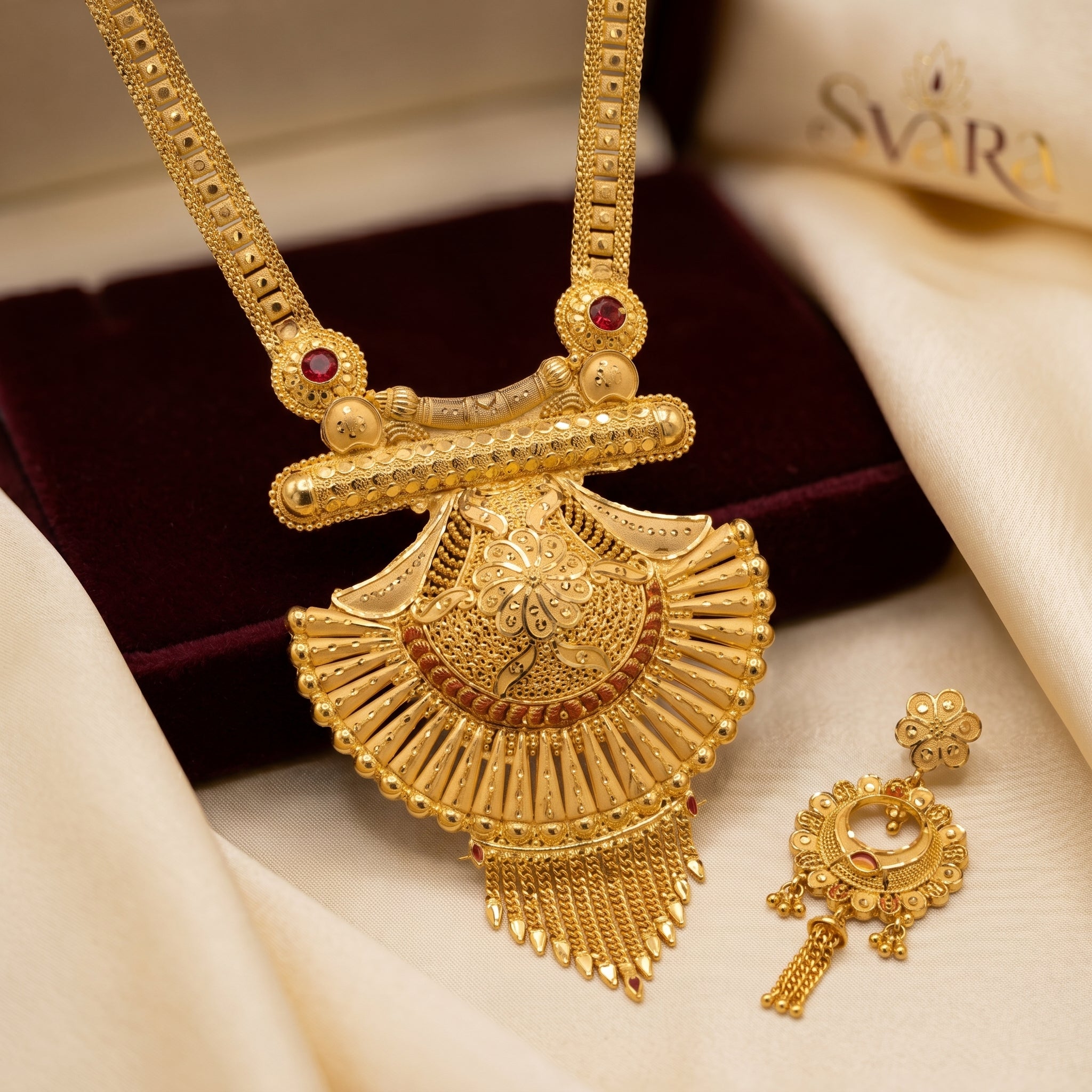 Gold Floral Fan Tassel Necklace Set