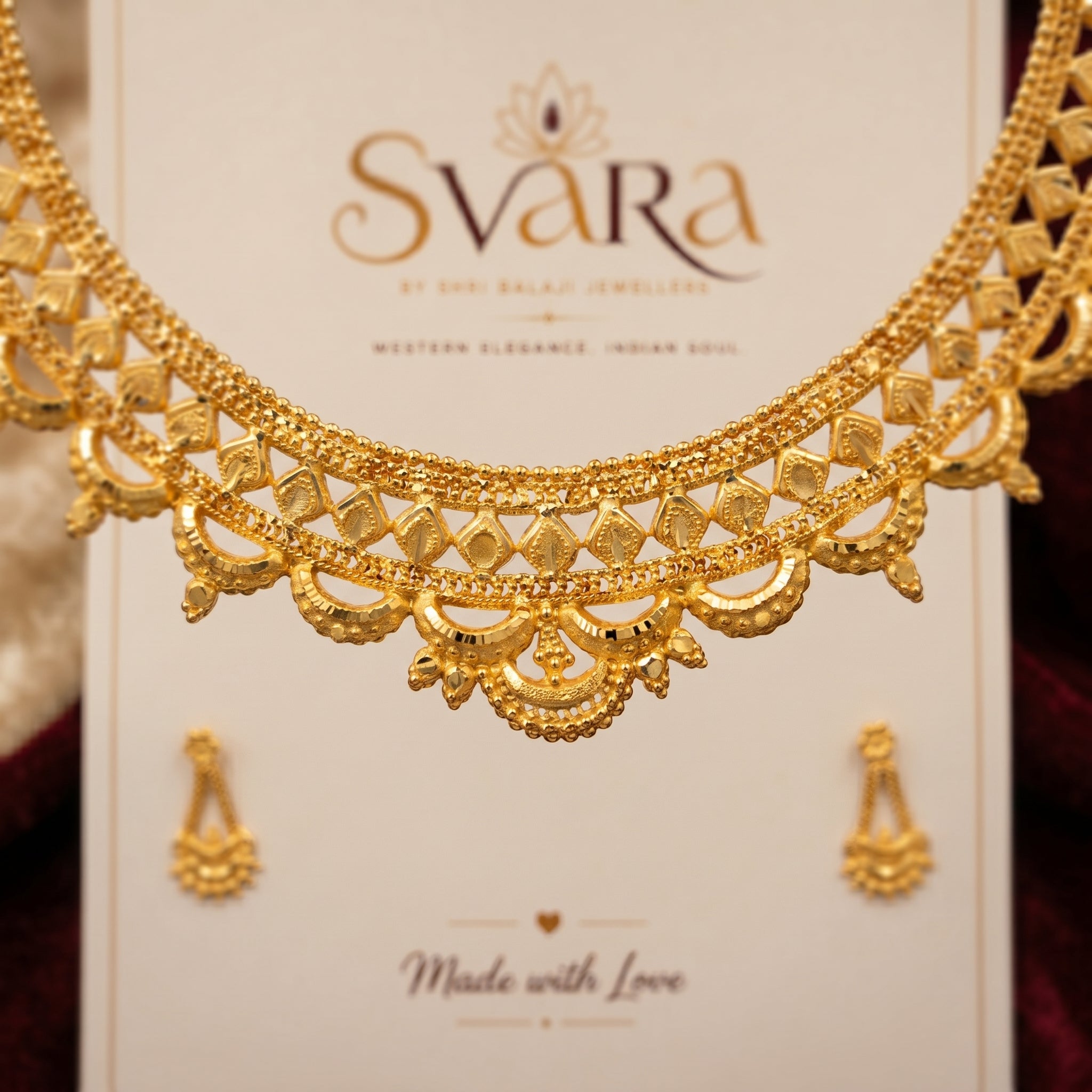 Gold Diamond-Cut Scallop Lace Necklace Set