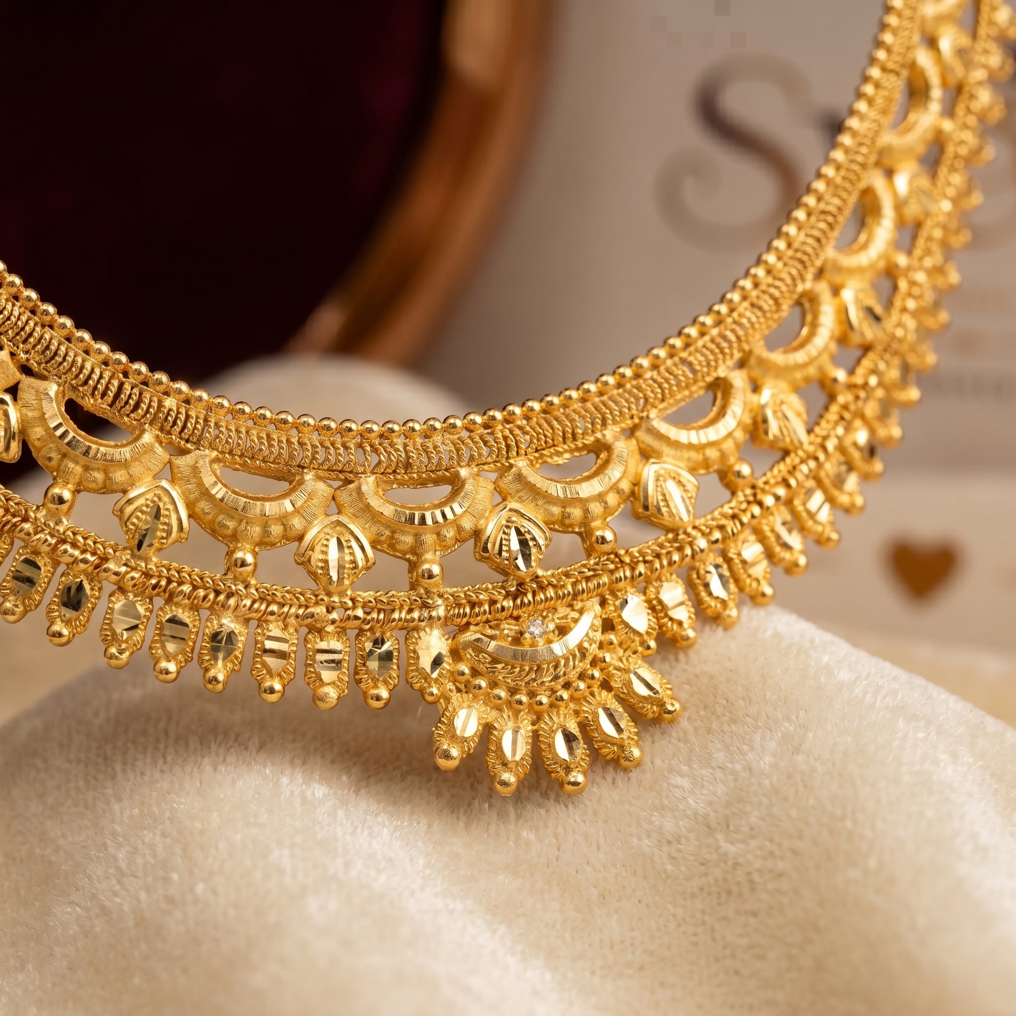 Gold Scallop Arch Granulation Choker Necklace Set