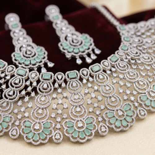 Diamond-Look Mint Scalloped Bib Necklace Set