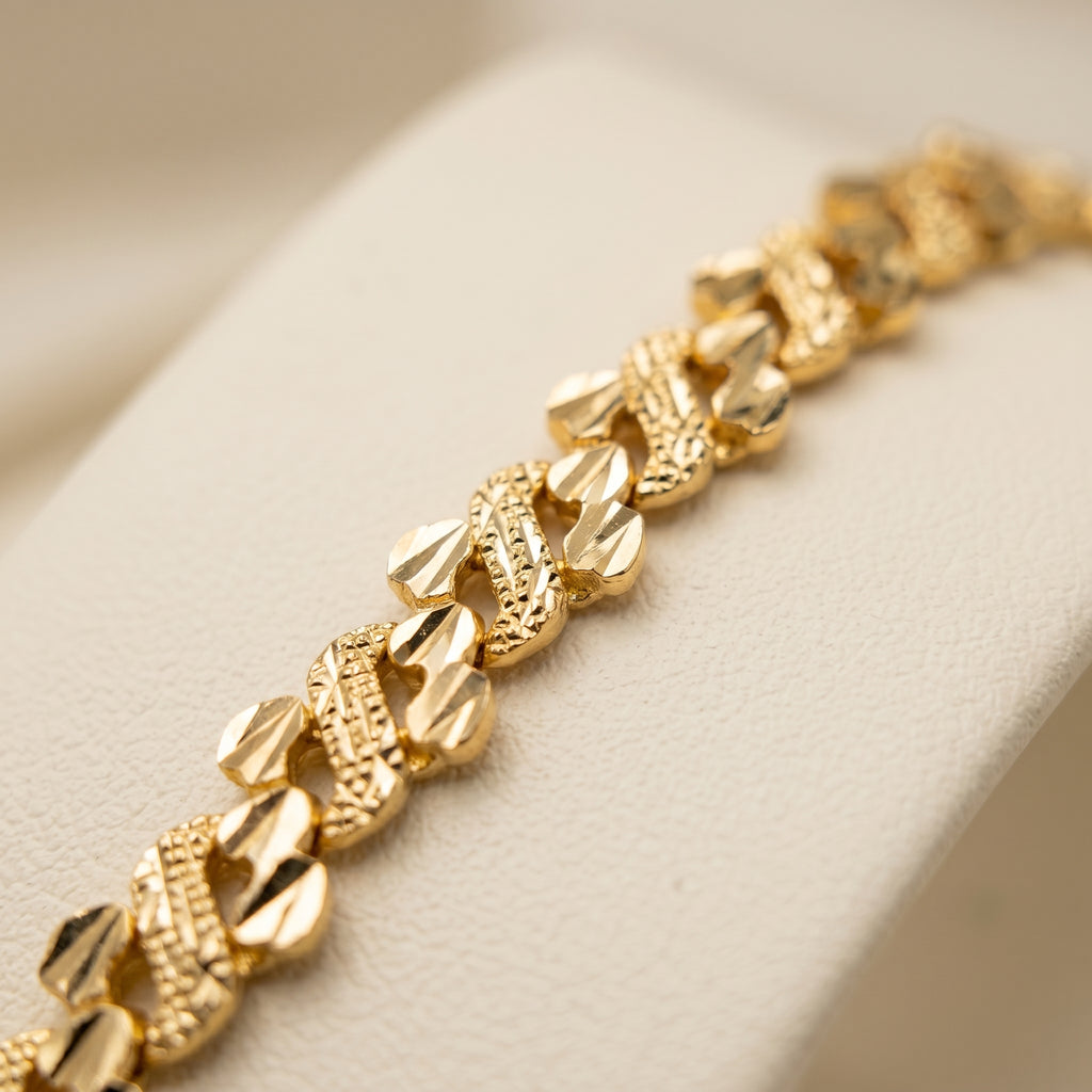 Gold Diamond Cut Link Bracelet