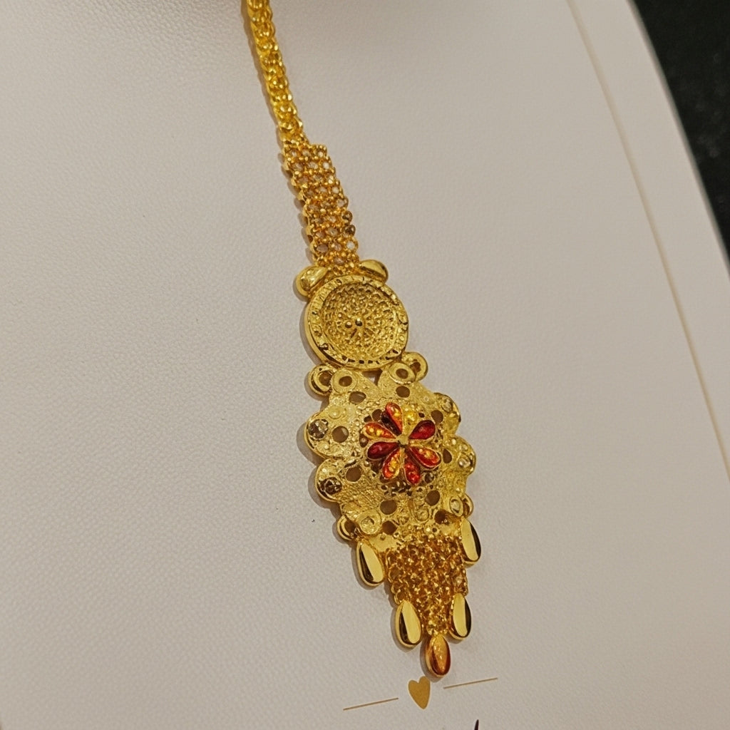 Gold Filigree Teardrop Disc Maang Tikka